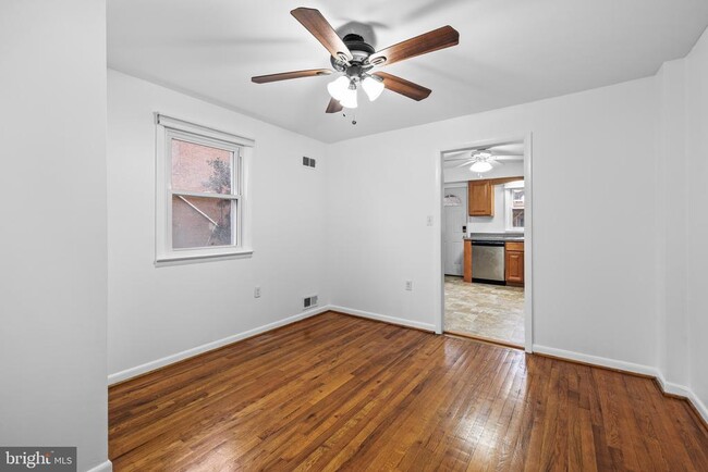Building Photo - 1437 Towson St