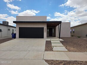 Building Photo - 14816 John McNeely Ave