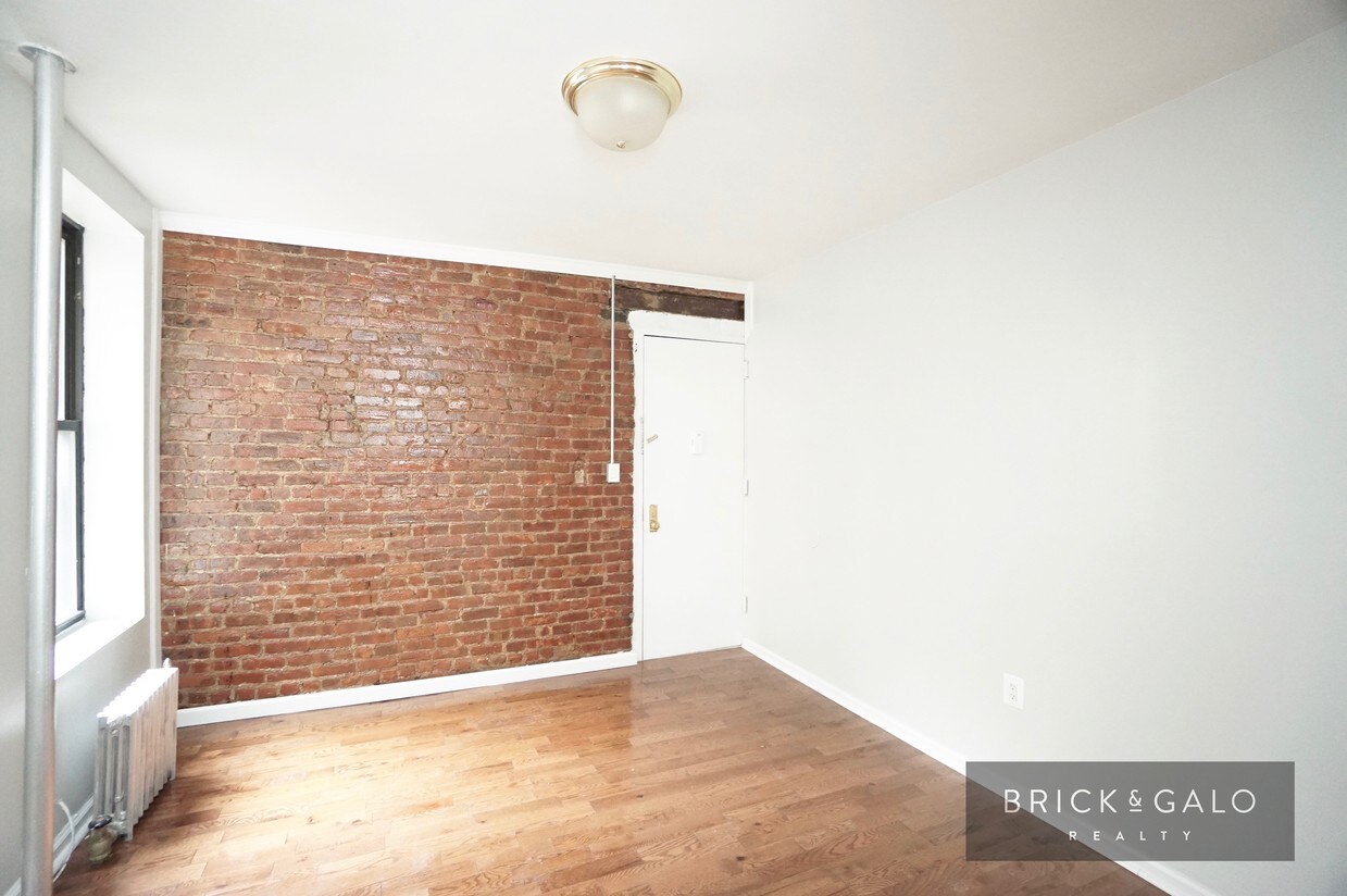 Foto principal - 2254 5th Ave