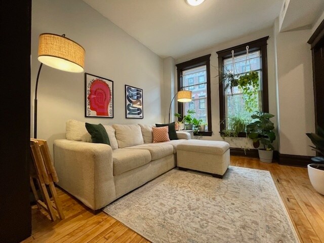 Foto del edificio - 1645 S Miller St