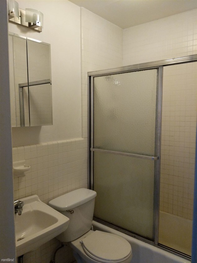 Studio, 1 bath - 325 Beacon St - Studio, 1 bath  - 325 Beacon St