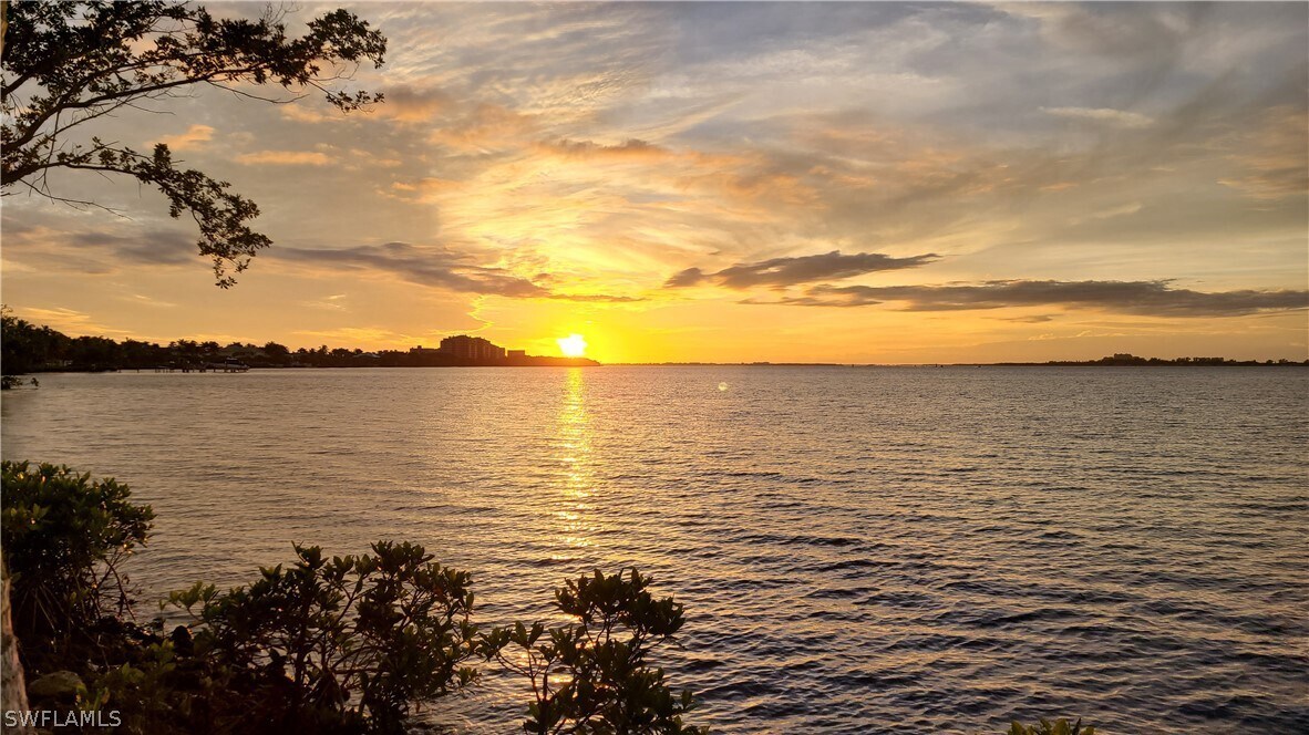 Fort Myers, 
                        , –