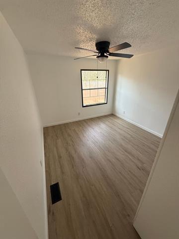 Foto del edificio - 4710 Llano St