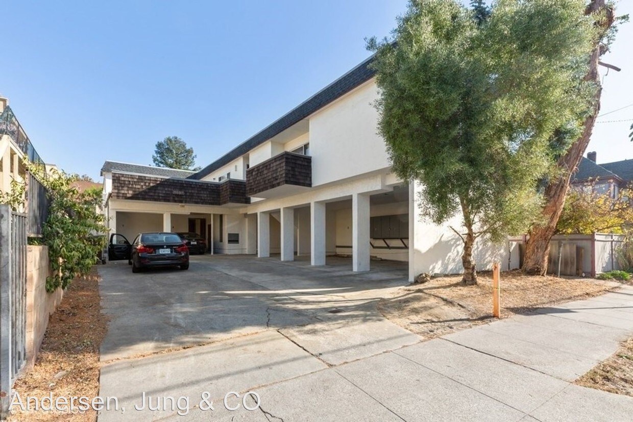 Primary Photo - 1607 Milvia St