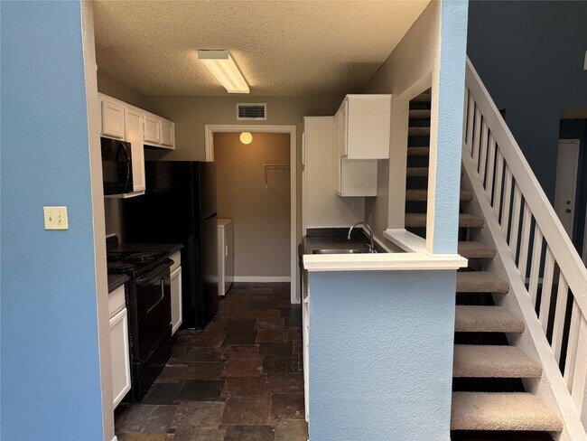 Foto del edificio - 8579 Sands Point Dr