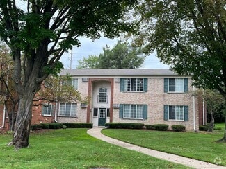 Building Photo - 405 Miller -204