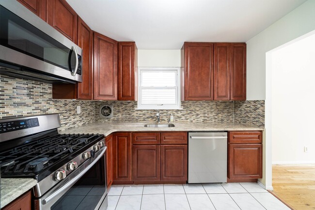 Foto del edificio - 178 W 17th St