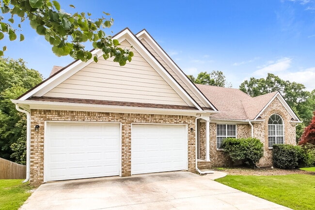 Building Photo - 1295 Mill Shyre Way