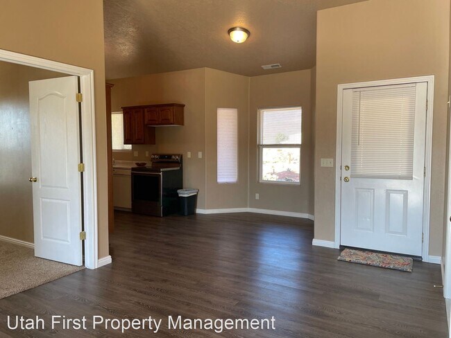 Building Photo - 3 br, 2 bath House - 1534 N 300 E