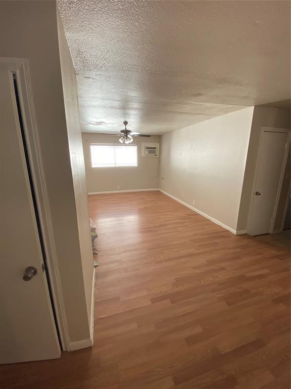 Foto del edificio - 502 W Alabama St