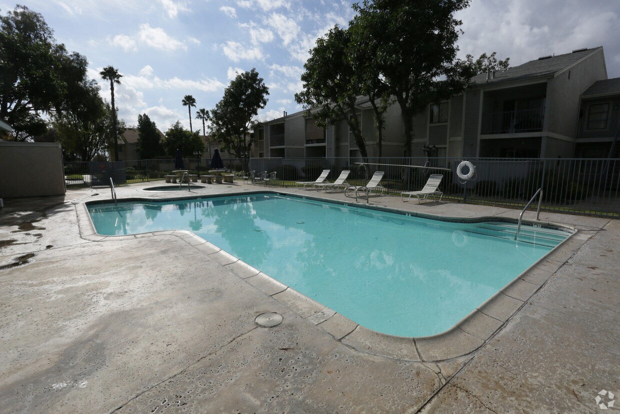 Harris Place Apartments Ontario, CA