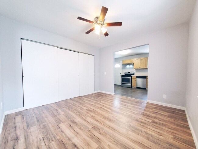 Foto del edificio - 3 Bed - 1 Bath Cape Cod for Rent in Euclid