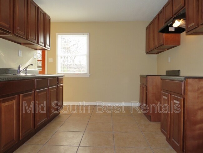 Foto del edificio - 987 Floyd Ave