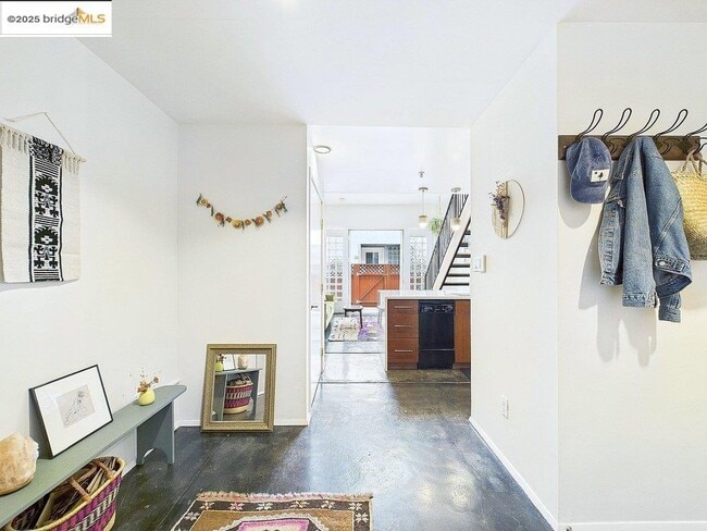 Building Photo - 3116 Adeline St