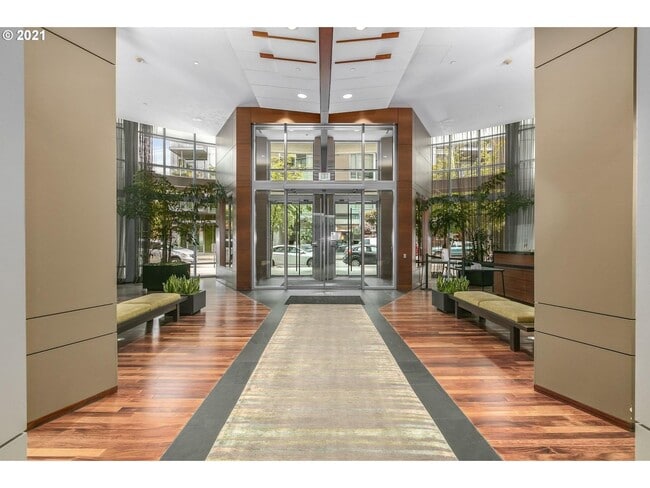 Foto del edificio - 3601 S River Pky