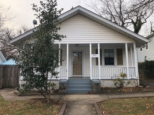 Spacious home close to METRO, Uof MD, etc. - Spacious home close to METRO, Uof MD, etc.
