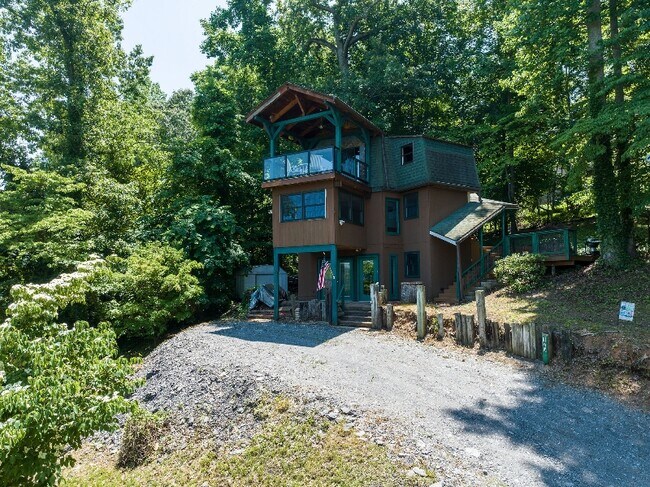 Foto del edificio - 125 Shirley St