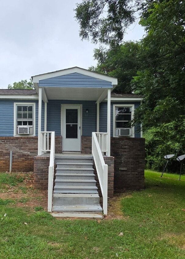 Primary Photo - 61 Minor Ter Rd