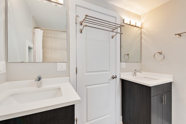 Foto del edificio - 1337 W Walton St