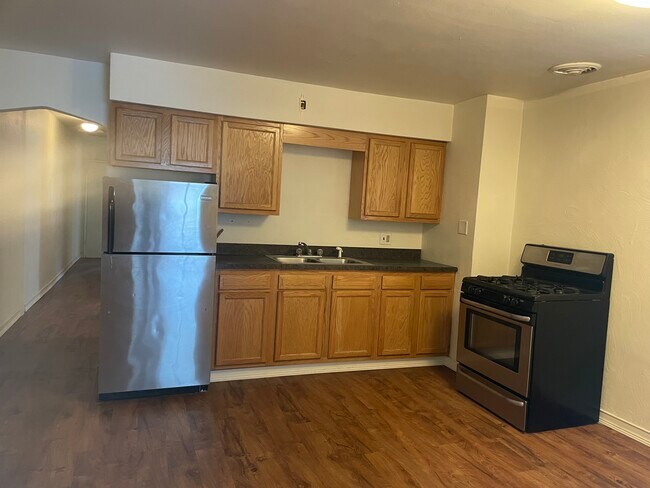 Foto del edificio - 114 Edgington Ln