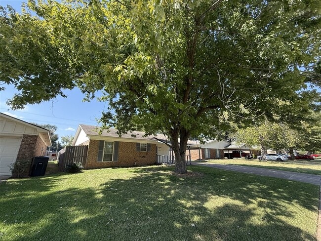Foto del edificio - Beautiful 3 bedroom 2 bath home for lease ...