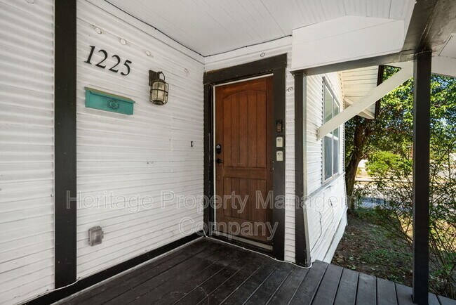 Foto del edificio - 1225 Michigan Ave