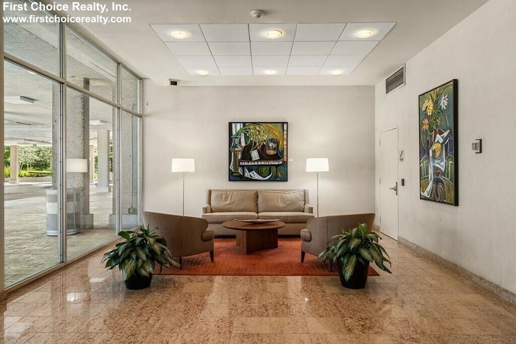 Photo - 77 Pond Ave (Brookline, MA)