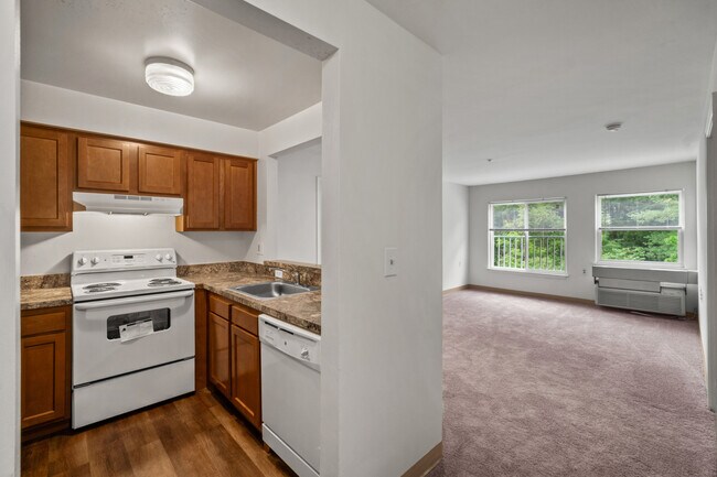 Foto del edificio - Pin Oak Village Senior Apartments, 55+