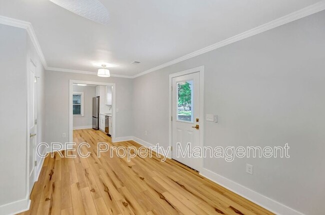 Foto del edificio - 1757 Skinner Ave