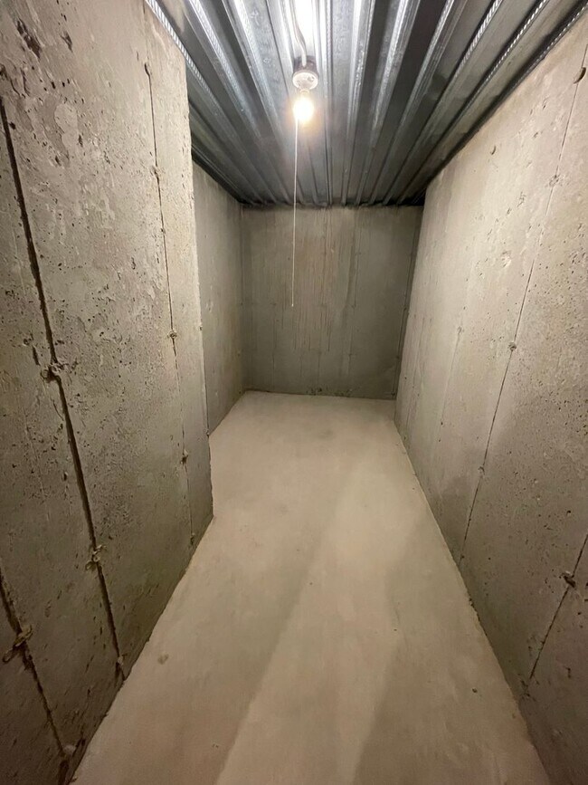 Building Photo - Beautiful house waiting JUST FOR YOU!!!!