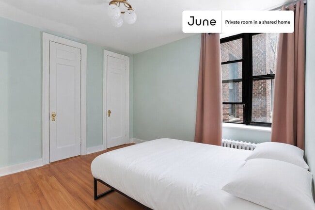 Building Photo - Room in Shared 2 bed/1 bath home in East Harlem