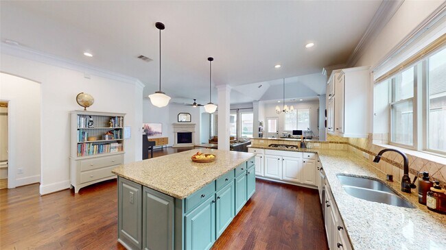 Foto del edificio - 8134 Caroline Ridge Dr