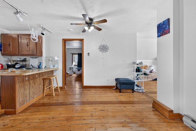 Foto del edificio - 49 Newbern Ave