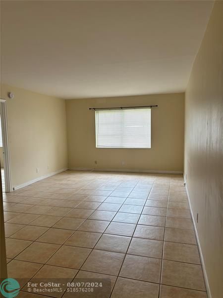 Foto del edificio - 124 NE 19th Ct