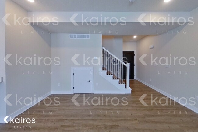 Building Photo - 6929 Holly Ct.