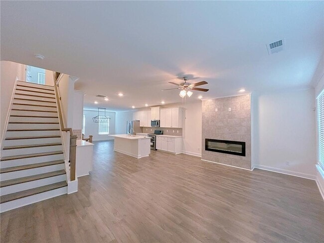 Building Photo - 1297 Ascot Ter