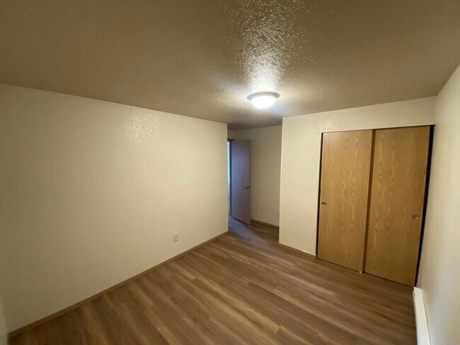 Building Photo - Two bedroom with balcony
