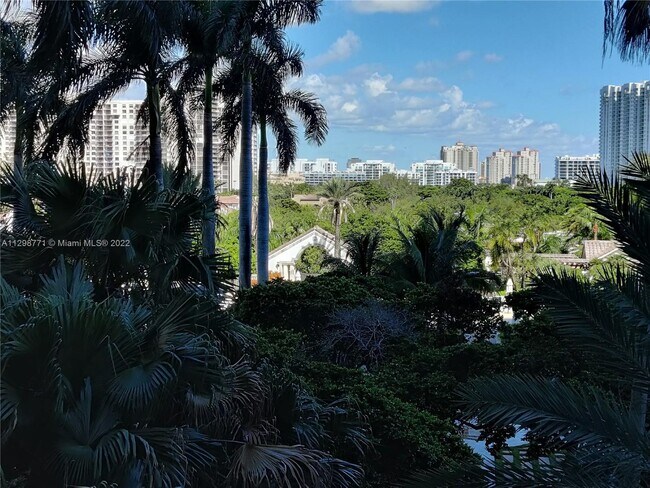 2000 Island Blvd Unit 609 photo'