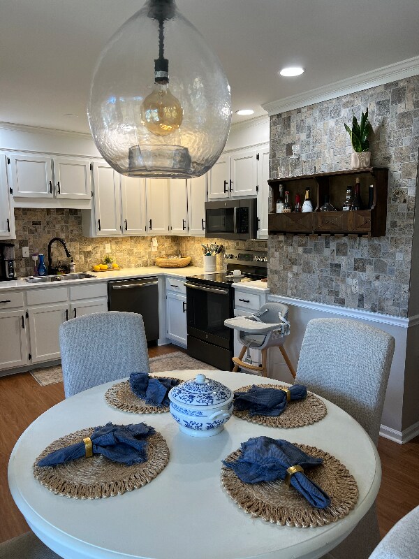 Foto del edificio - 2513 Foxworth Dr