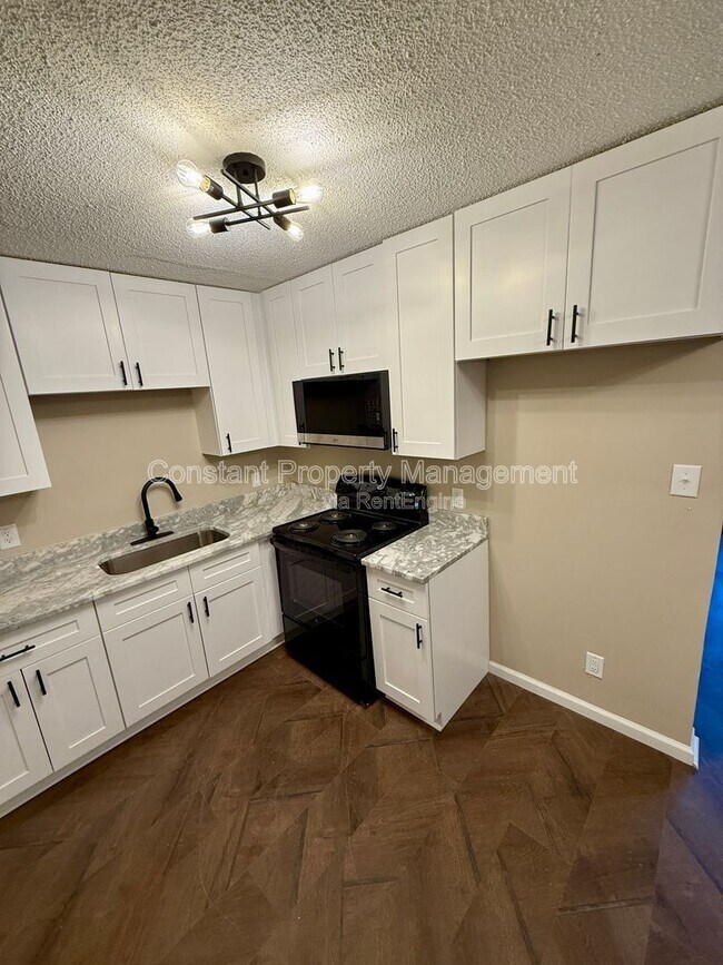 Foto del edificio - 2516 Medford Pl