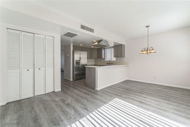 Building Photo - 1228 Mews Ln
