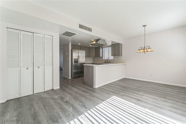 Foto del edificio - 1228 Mews Ln