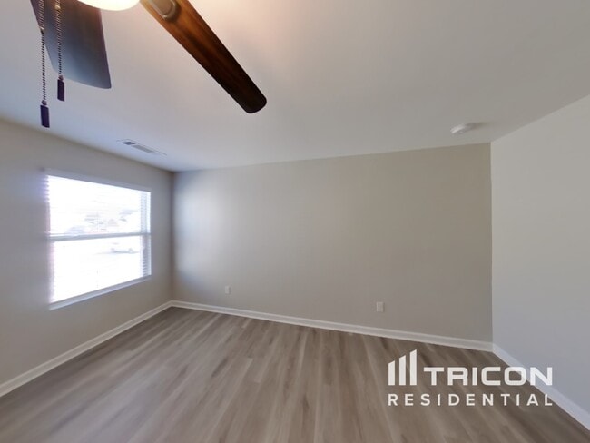 Building Photo - 2362 Clapton Ct