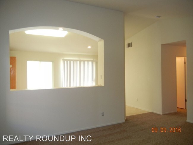 Building Photo - 1129 Amberhill Ave