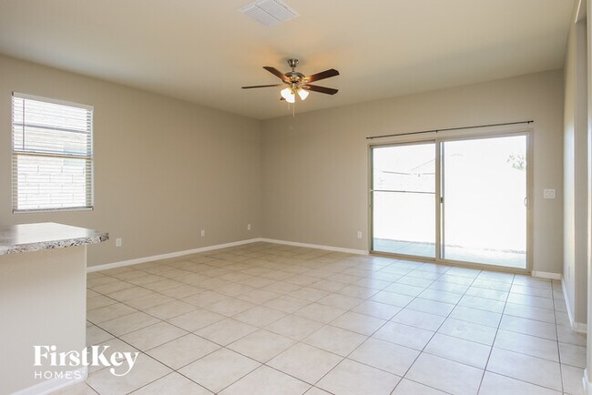 Building Photo - 11376 E Sunflower Ln