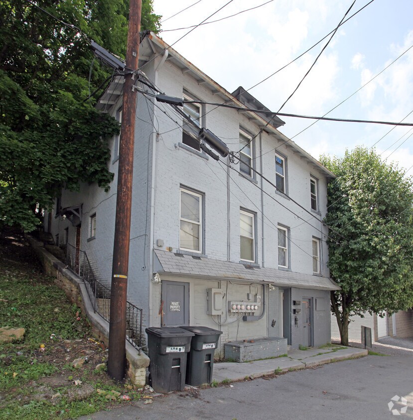 Primary Photo - Dalewood Apartments
