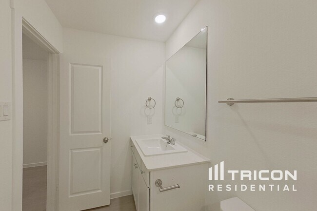 Foto del edificio - 1629 Baugh St