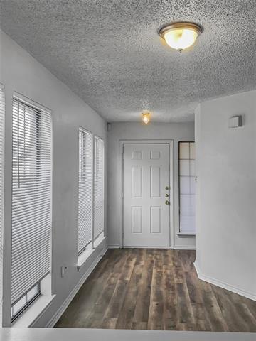 Foto del edificio - 2501 Summer Pl Dr