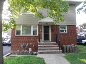 Building Photo - 331 Boxwood Ct