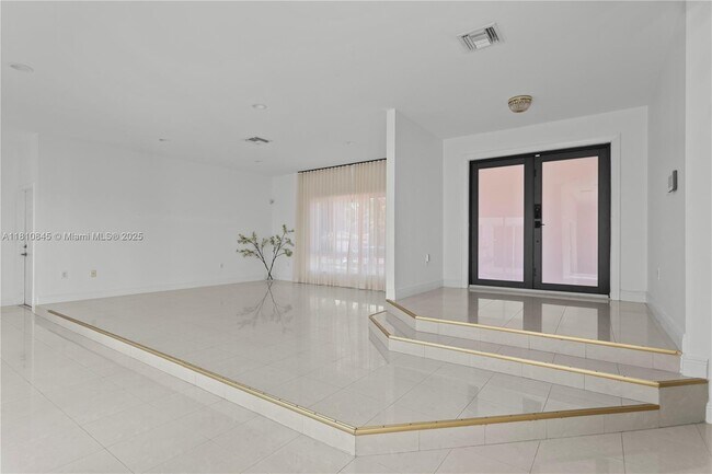 Building Photo - 8145 SW 132nd St